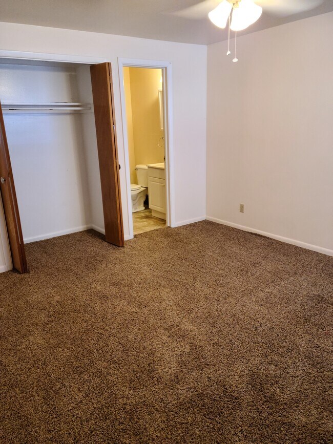 Foto del edificio - 120 Stanford Ave