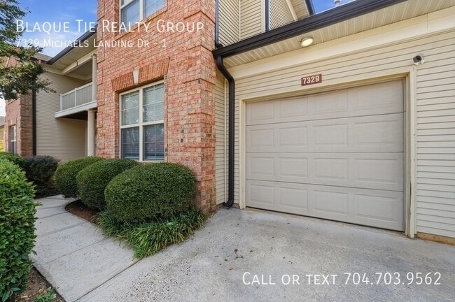 Building Photo - 7329 Michaels Landing Dr