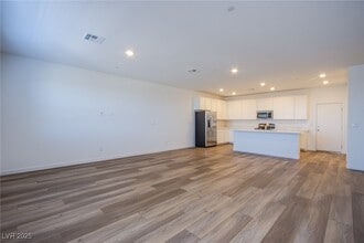 Building Photo - 252 Walsh Peak Ave