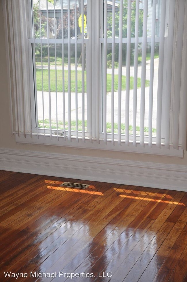 Foto del edificio - 337 S Broadway Park