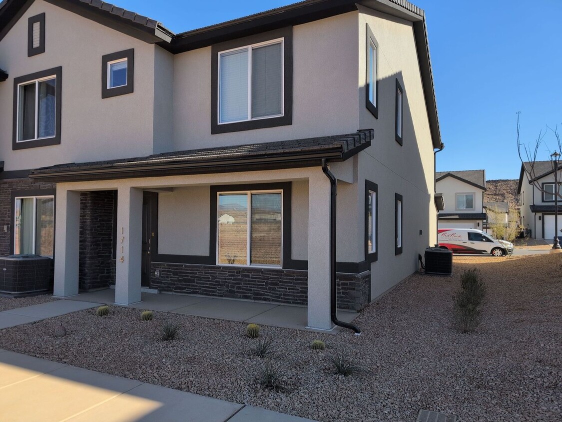 Primary Photo - Brand New Townhome In Long Valley