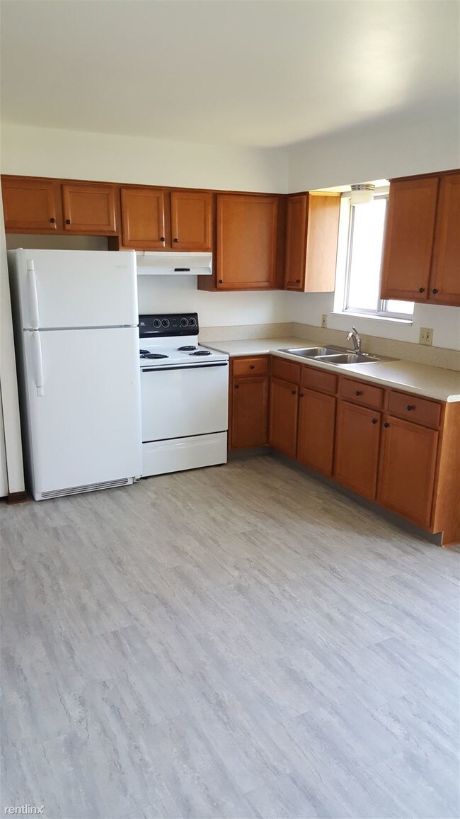 Building Photo - 2 br, 1 bath 4plex - 6491 Martinie Dr Unit #1