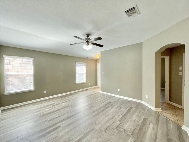 Building Photo - Viewable March 25th!