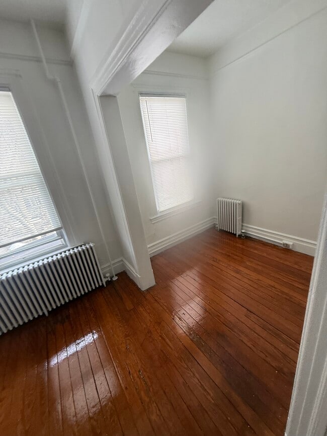 Foto del edificio - 22 Sherwood Ave