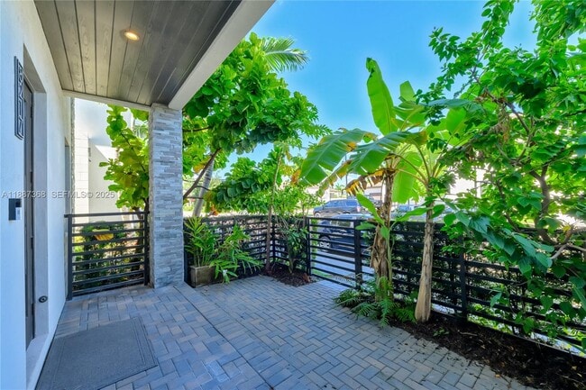 Foto del edificio - 8217 NW 46th St