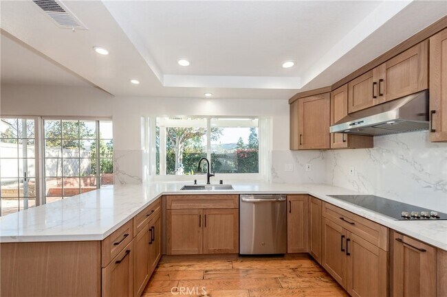 Foto del edificio - 6 Elderberry