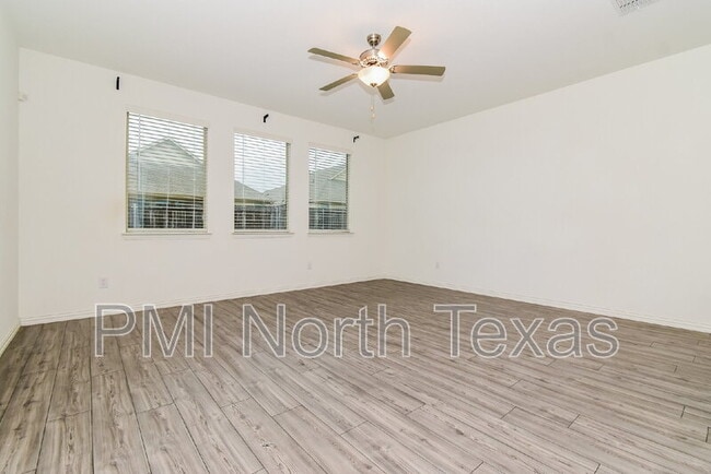 Foto del edificio - 1208 Mesquite Ln