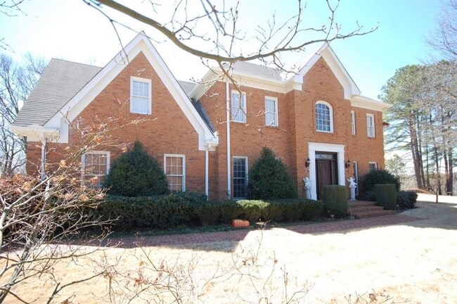 Building Photo - 105 View Hill Ct