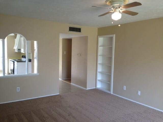 Building Photo - 5041 Amhurst Ln