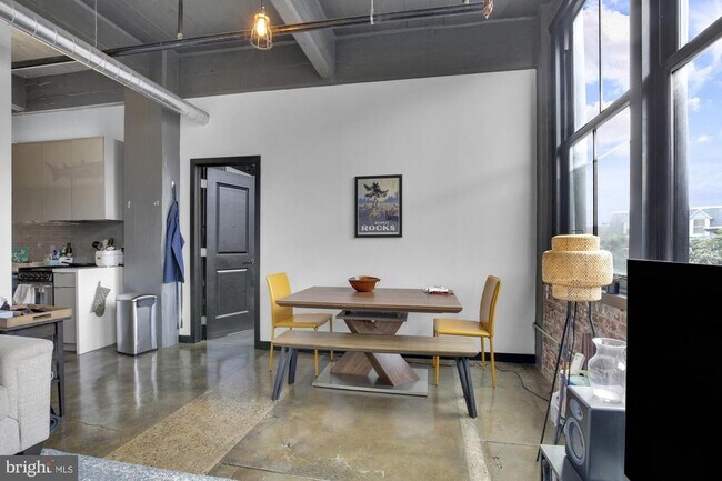 Foto del edificio - 1701 Tulip St