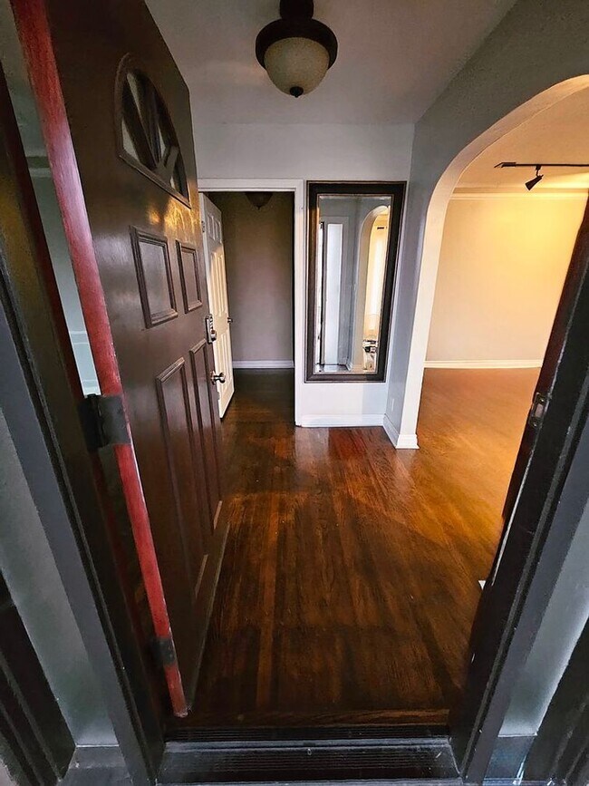 Foto del edificio - 2524 Evergreen St