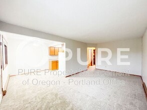 Building Photo - 1123 SE 27th Ave