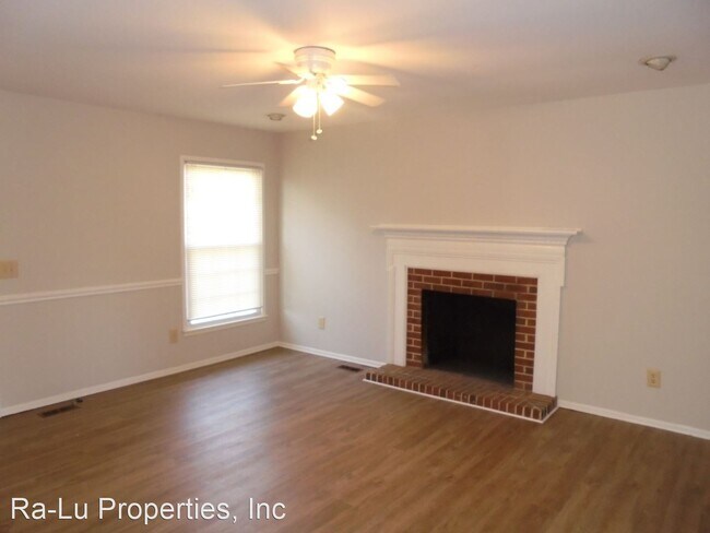 Building Photo - 3 br, 1.5 bath House - 1910 Halifax Ct.