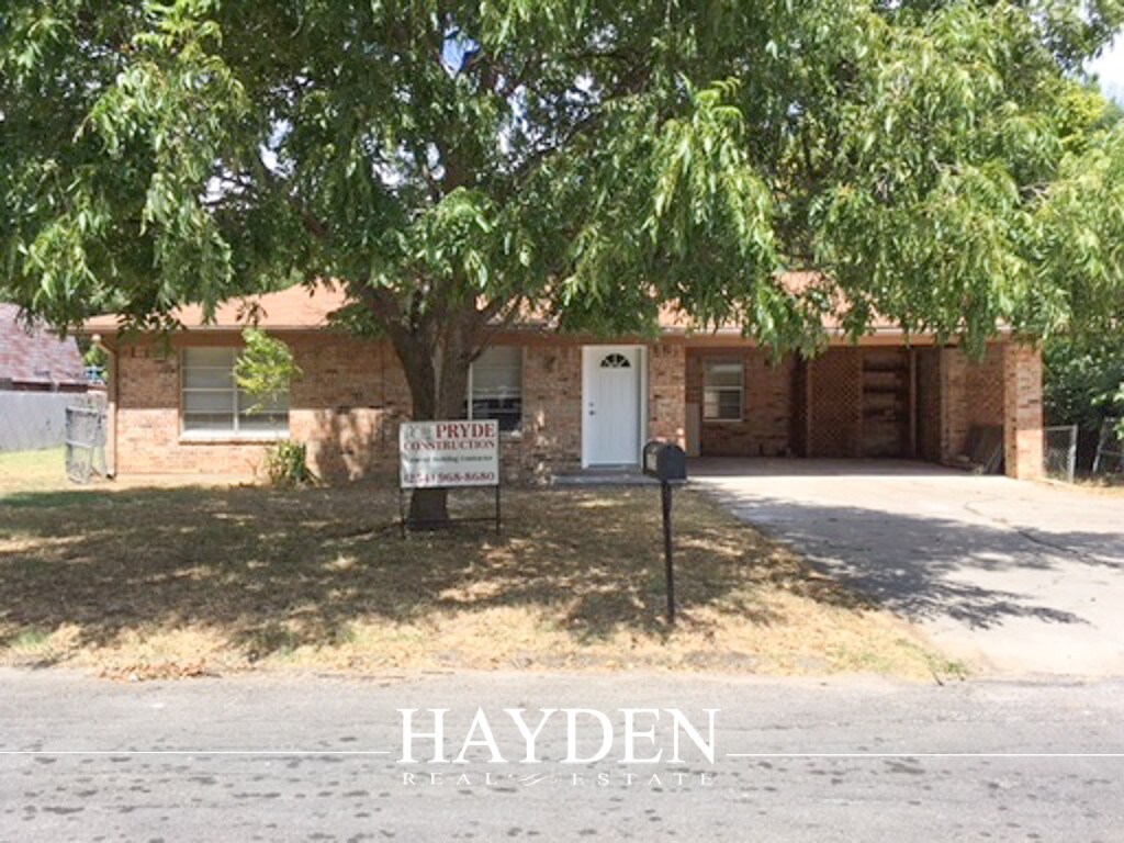 Primary Photo - 1175 N Kight