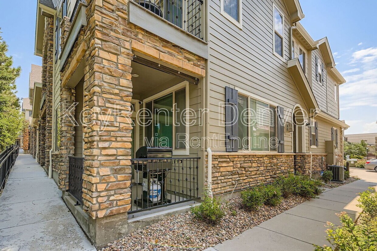 Foto principal - 8951 E Phillips Dr