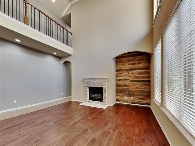 Building Photo - 229 Carrington Ln