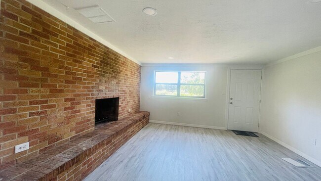 Foto del edificio - 703 Gotts Rd