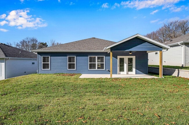 Building Photo - Hickory Village 55 Plus, LLC - 3700 E Cherry St Springfield, MO 65809