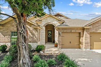 Building Photo - 226 Brentwood Dr