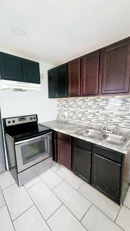 Building Photo - 1424 Drewry St