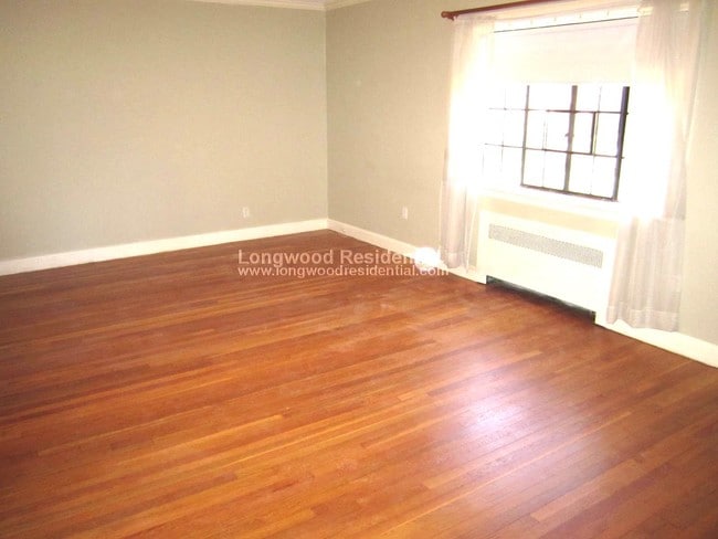 Building Photo - 102 Sewall