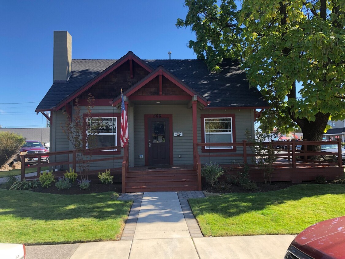 Primary Photo - 306 NW 7th St