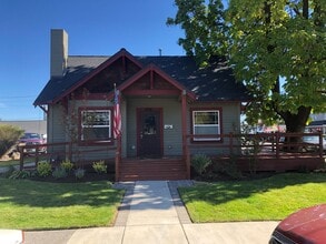 Building Photo - 306 NW 7th St