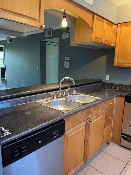 Foto del edificio - 10199 Sailwinds Blvd S