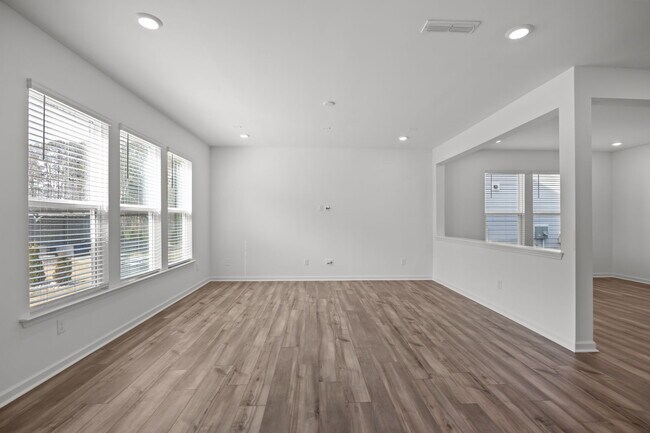 Foto del edificio - 2710 Turner Pines Dr