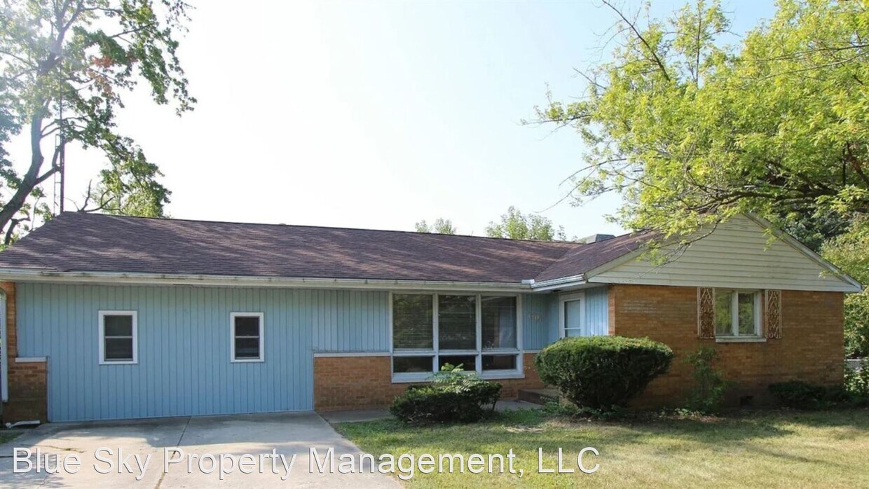 Primary Photo - 5 br, 3 bath House - 1401 W Rex St