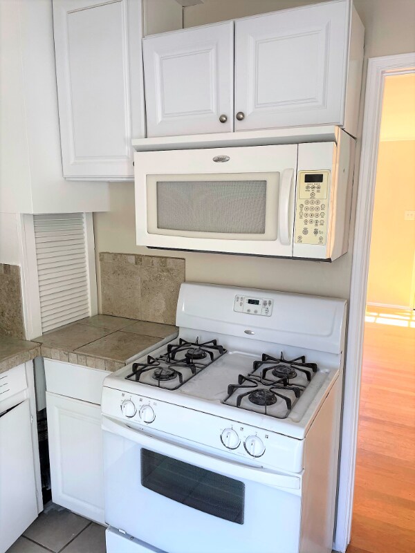 Foto del edificio - 325 Los Olivos