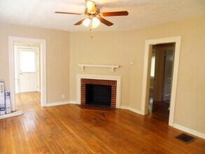 Building Photo - 583 Colonial Cir SE