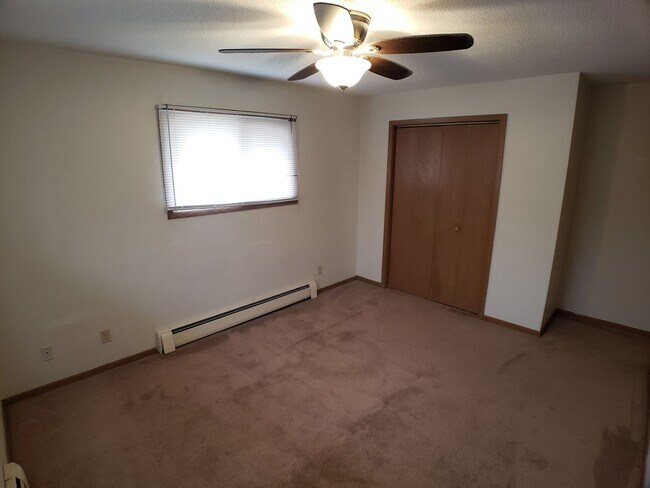Foto del edificio - 2 Bedroom 1 Bath in Owatonna