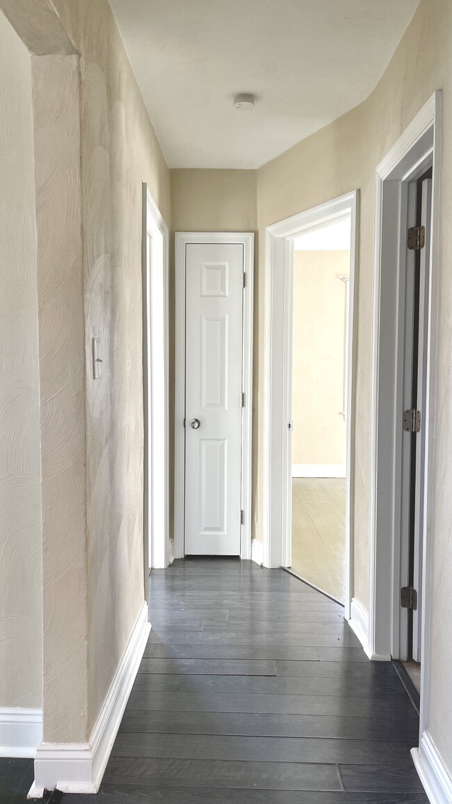 Building Photo - 3912 Davis St