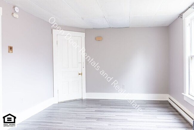 Building Photo - 109 S State St