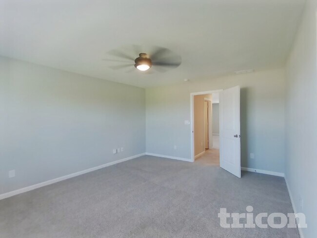 Foto del edificio - 1658 Fairmount Dr