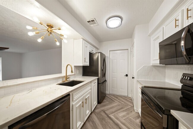 Foto del edificio - 20291 Sunny Shores Dr
