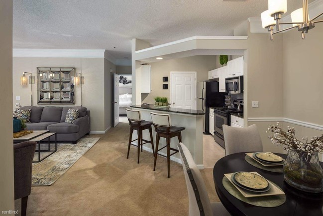 Foto del edificio - 9700 Medlock Crossing Pky