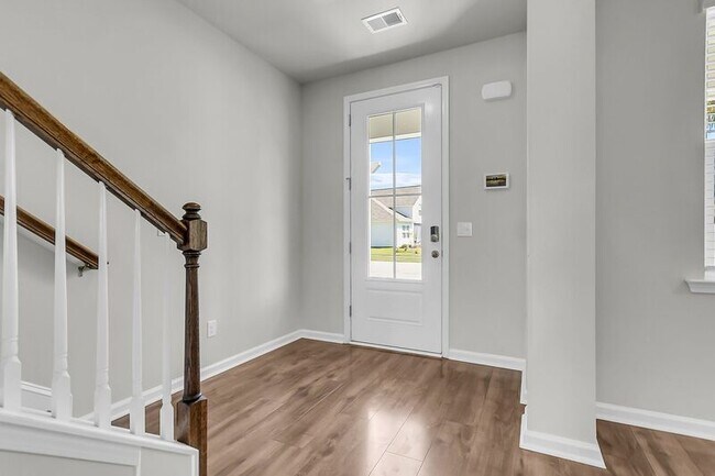 Building Photo - 425 Ribiero Dr