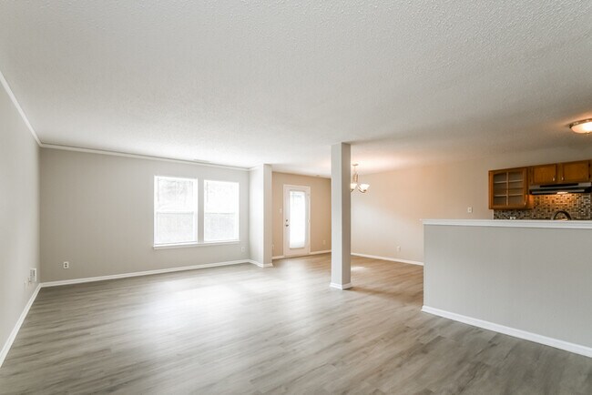 Building Photo - 2394 Collins Way