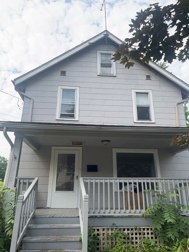 Foto del edificio - Spacious 4-Bedroom Single-Family Home Avai...