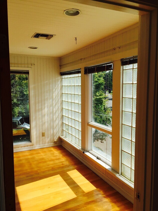 Foto principal - 62 Glen Cove Rd