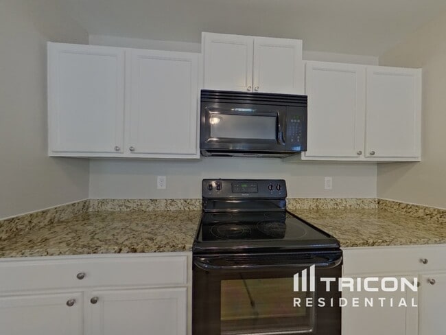 Building Photo - 4604 Montelena Dr