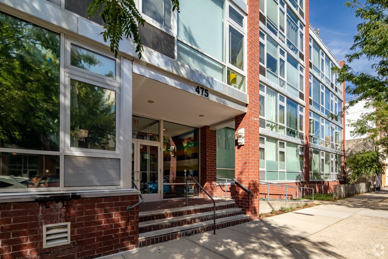 Building Photo - 475 Sterling Pl