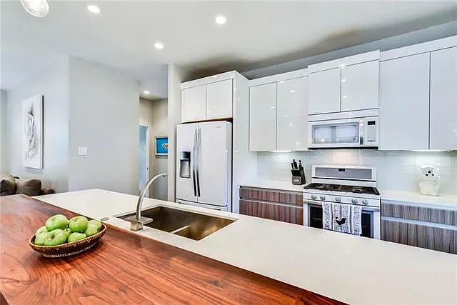 Foto del edificio - 309 E 38th St