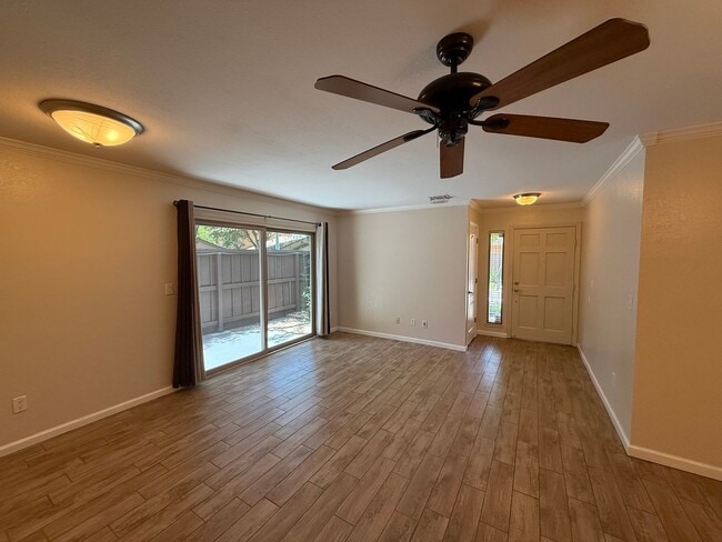 Building Photo - Single story 3 bedroom with attached Garage!