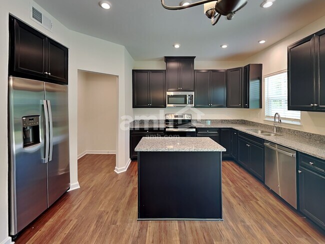 Foto del edificio - 4119 Garrison Grv Ln
