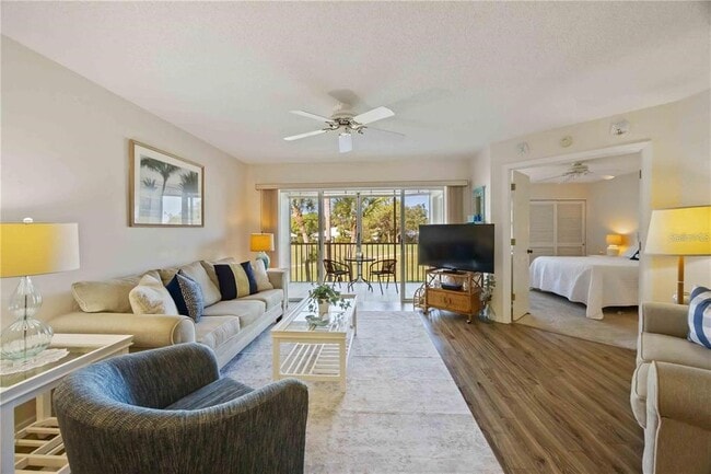 Building Photo - 433 Cerromar Ln