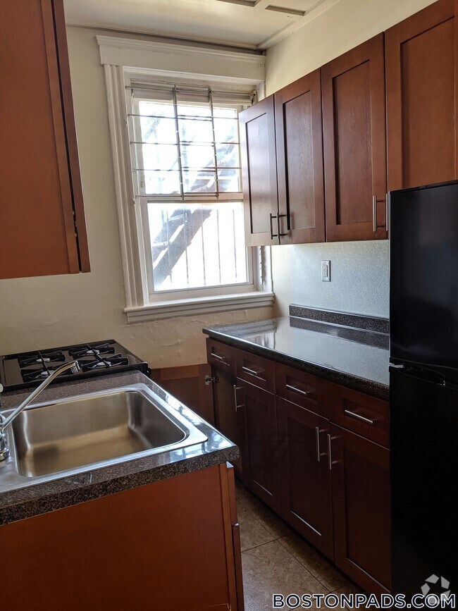 Building Photo - 1191 Boylston St