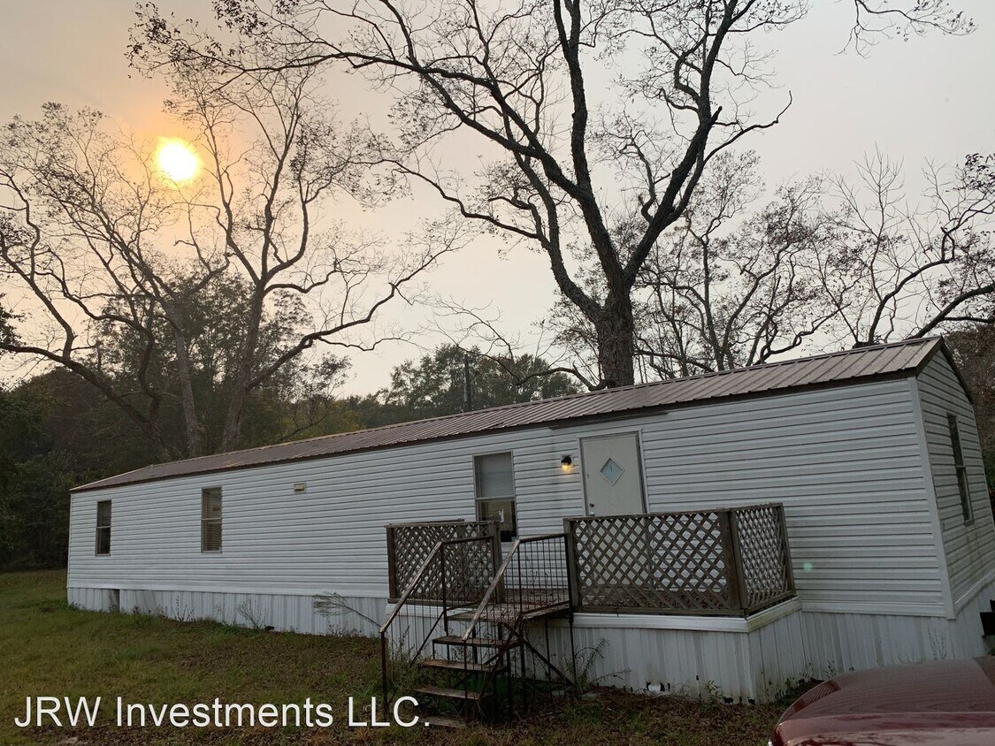 Foto principal - 3 br, 1 bath House - 3613 Central Circle
